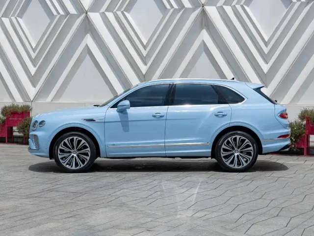 Bentley Bentayga — Фото автомобиля 7