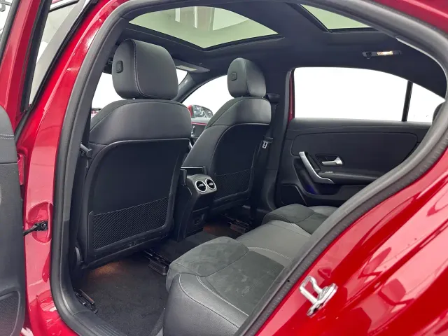 Mercedes-Benz A-Class — Фото автомобиля 21