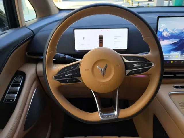 Voyah Auto Voyah Dreamer 2025 PHEV AWD Flagship Kunpeng Edition — Фото автомобиля 12
