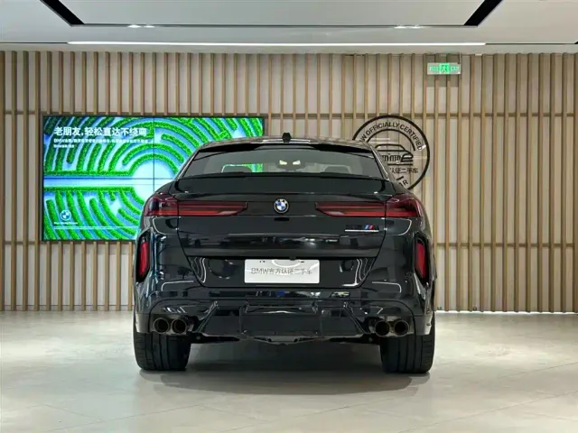 BMW X6 M — Фото автомобиля 10