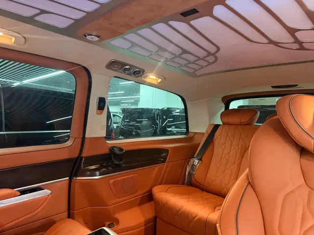 Mercedes-Benz V-Class — Фото автомобиля 11