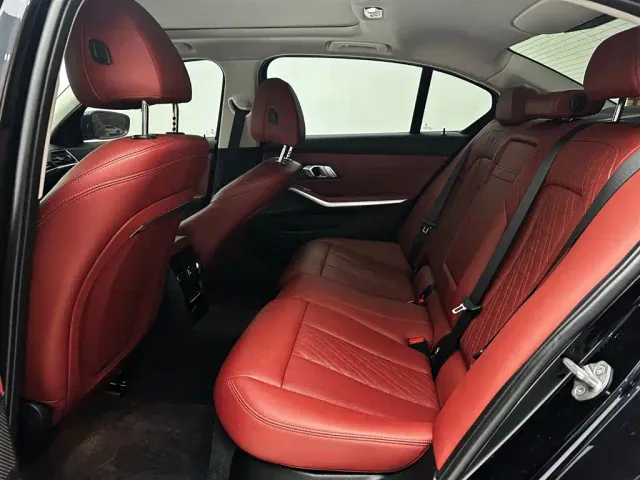 BMW 3 Series — Фото автомобиля 12