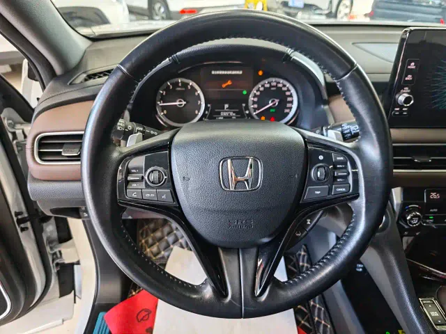 Honda UR-V — Фото автомобиля 7