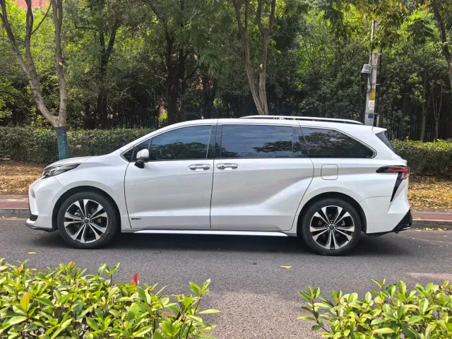 Toyota Granvia — Фото автомобиля 5