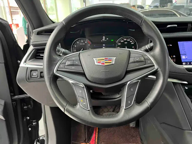 Cadillac XT5 — Фото автомобиля 18