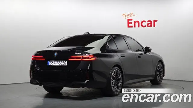 BMW 5-Series 5 серия (G60) 530i xDrive M Sport Pro Special Edition — Фото автомобиля 2