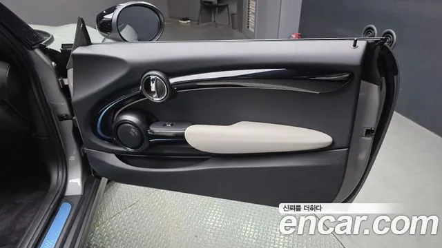 Mini Cooper Convertible — Фото автомобиля 25
