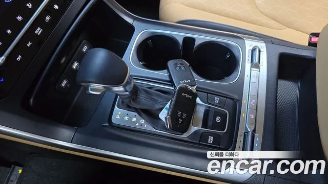 Kia Canival Carnival 4 поколение Дизель 9 мест Prestige — Фото автомобиля 9