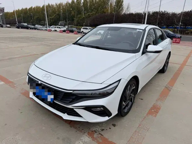 Фотография автомобиля — Hyundai Elantra