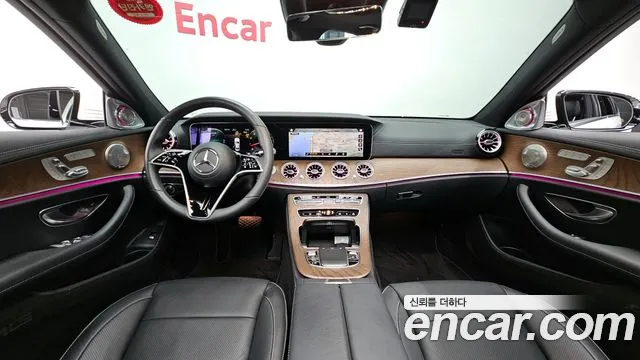 Mercedes-Benz E-Class — Фото автомобиля 7