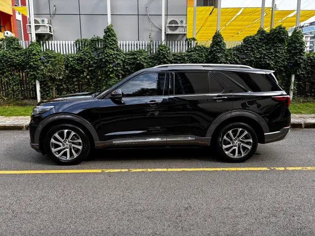 Ford Explorer — Фото автомобиля 7