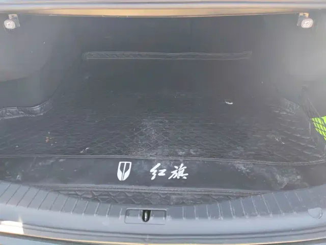 Hongqi H5 — Фото автомобиля 4