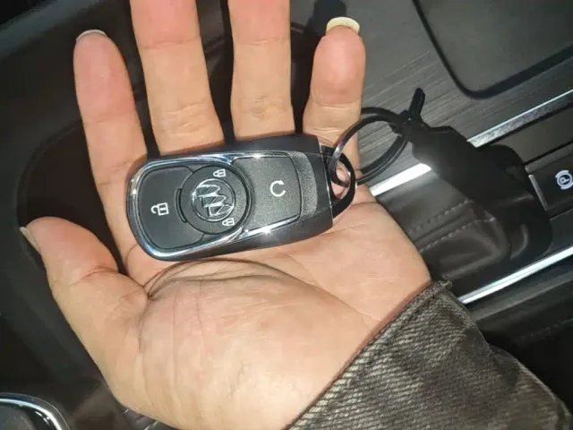 Buick Velite 6 — Фото автомобиля 8