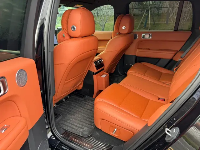 Li Auto L6 — Фото автомобиля 6
