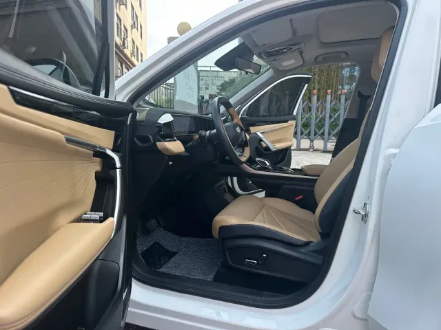 Geely Boyue L — Фото автомобиля 5