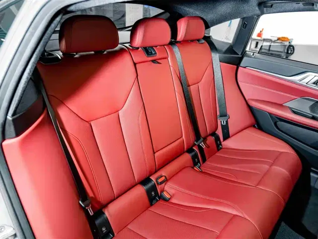 BMW i4 — Фото автомобиля 22