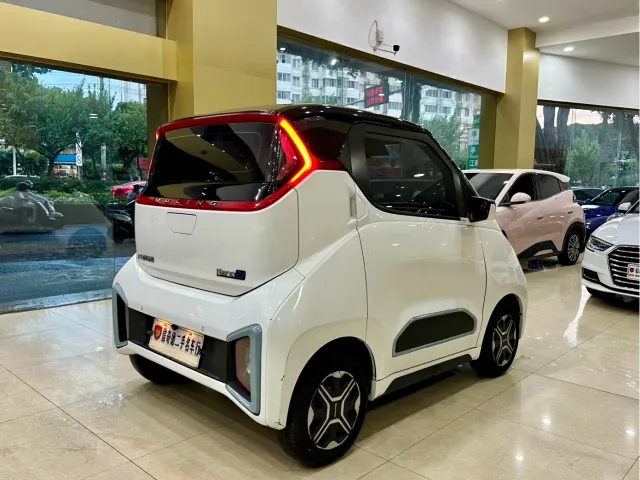 Wuling NanoEV — Фото автомобиля 3
