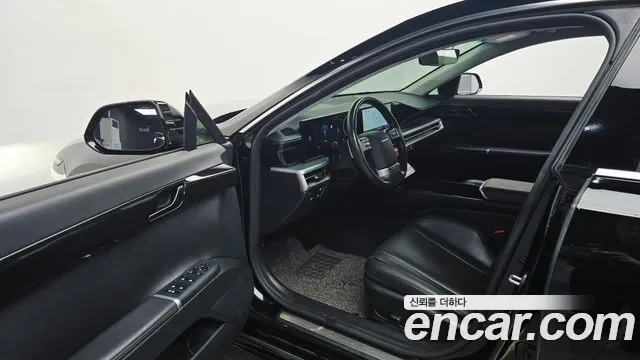 Hyundai Grandeur Grandeur (GN7) 2.5 Бензин 2WD — Фото автомобиля 9