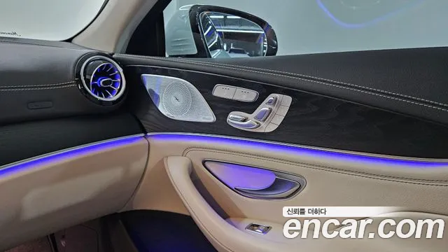 Mercedes-Benz CLS-Class — Фото автомобиля 13