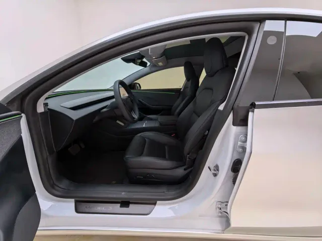 Tesla Model 3 2025 Model Rear-Wheel Drive Edition — Фото автомобиля 5