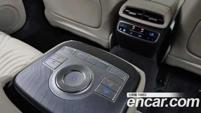 Genesis G80 Бензин 2.5 турбо AWD — Фото автомобиля 19