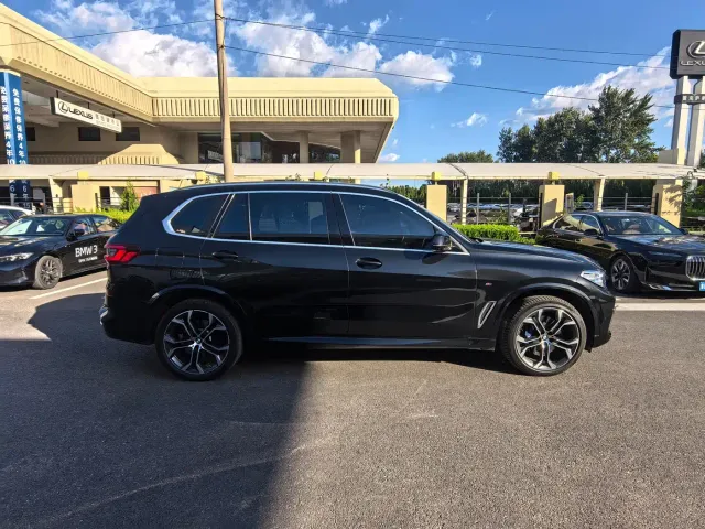 BMW X5 — Фото автомобиля 2