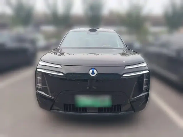 Denza Denza N8L 2025 Standard — Фото автомобиля 4