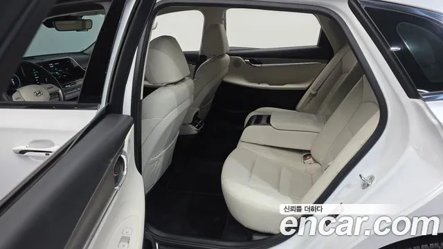 Hyundai Grandeur Grandeur (New) — Фото автомобиля 12