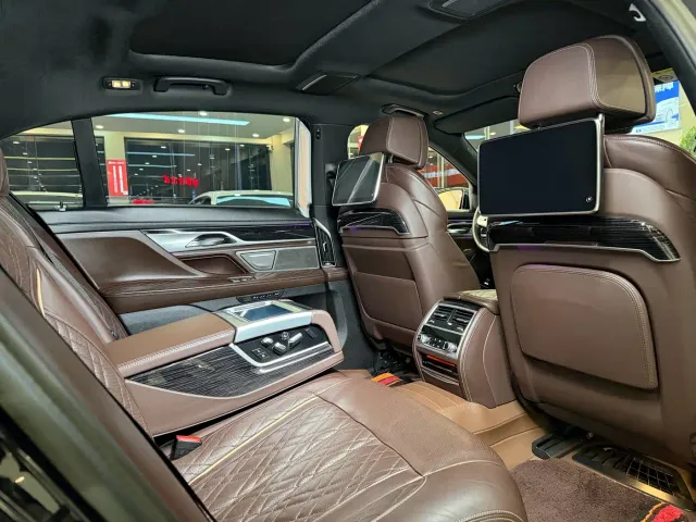 BMW BMW 7 Series 2021 Model 740Li Premium M Sport Package — Фото автомобиля 13