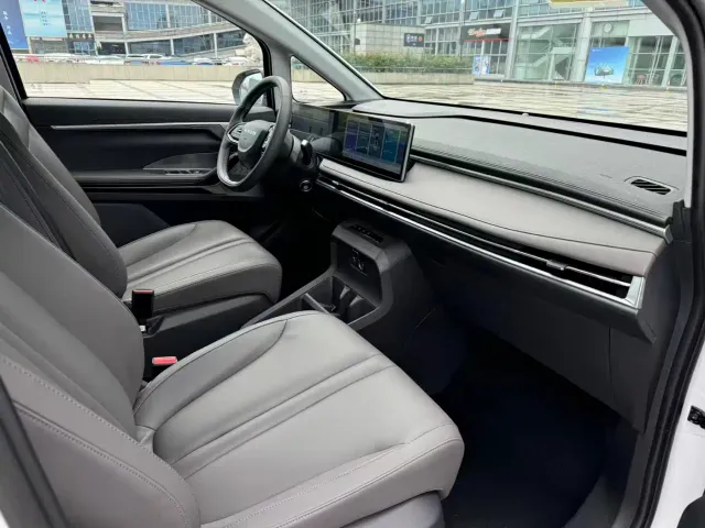 Maxus Dajia 7 — Фото автомобиля 13