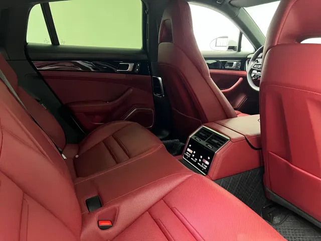 Porsche Panamera — Фото автомобиля 17