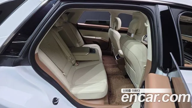 Hyundai Grandeur GN7 — Фото автомобиля 23
