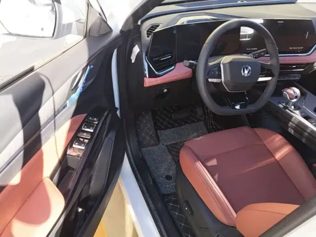 Changan X5 Plus — Фото автомобиля 15