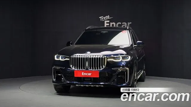 BMW X7 — Фото автомобиля 3