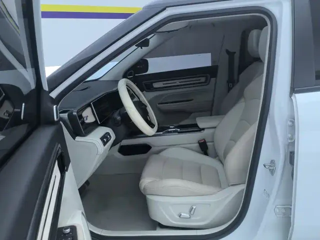 Geely ICON — Фото автомобиля 9