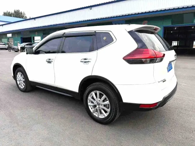 Nissan X-Trail — Фото автомобиля 11
