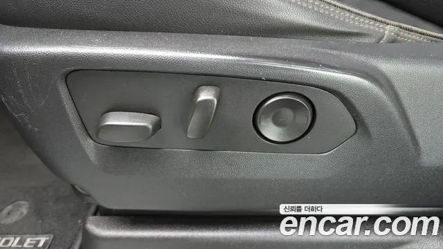 ChevroletGMDaewoo Tahoe Tahoe 6.2 High Country 4WD — Фото автомобиля 30