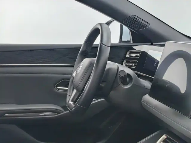 BYD Qin L — Фото автомобиля 22