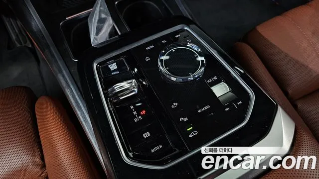BMW 7 Series G70 — Фото автомобиля 12