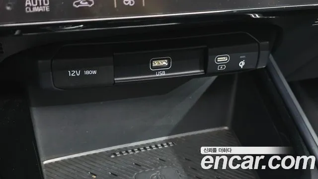 Kia Niro — Фото автомобиля 19