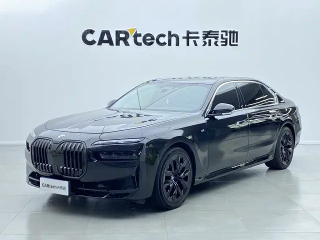 BMW 7 Series — Фото автомобиля 7