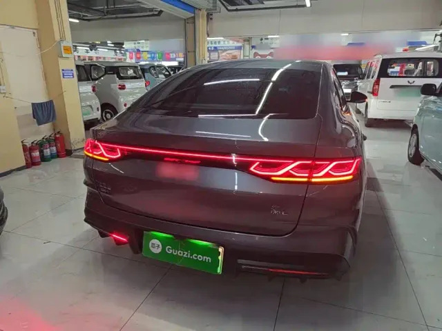 BYD Qin L — Фото автомобиля 5