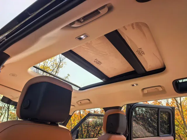 Land Rover Defender — Фото автомобиля 18