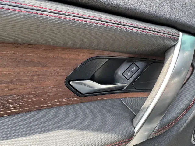 Land Rover Discovery Sport — Фото автомобиля 15