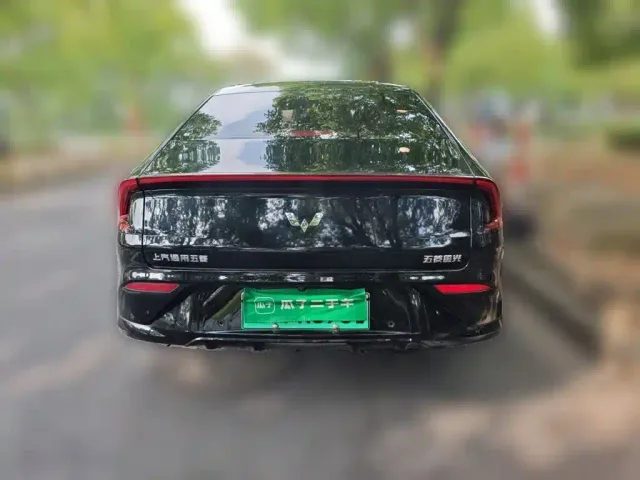 Wuling Starlight — Фото автомобиля 3