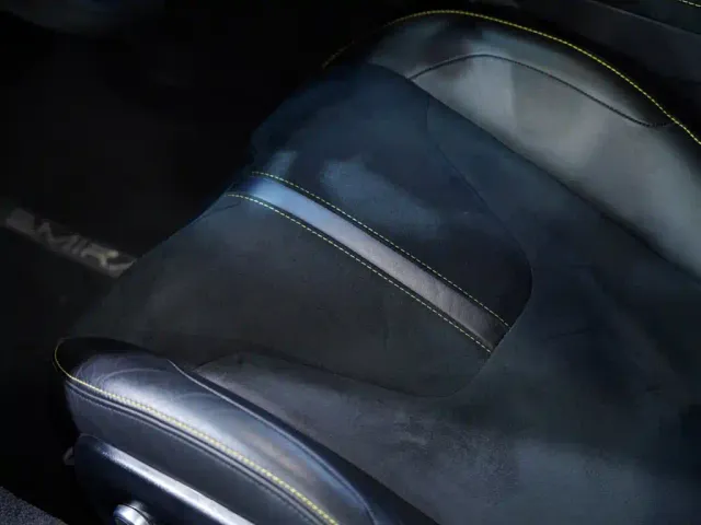 Lotus Emira — Фото автомобиля 21