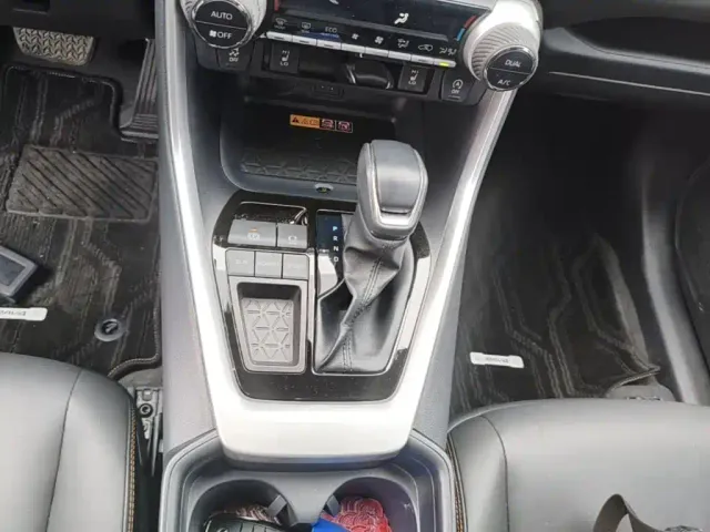 Toyota RAV4 — Фото автомобиля 13