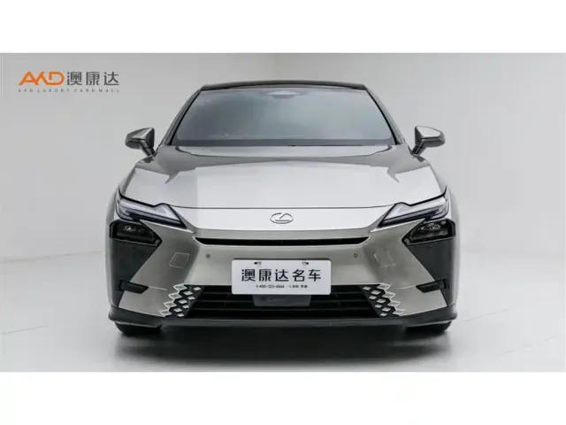 Lexus ES — Фото автомобиля 2
