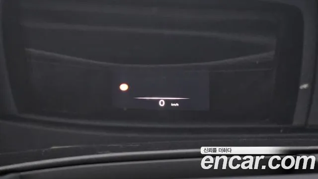Genesis G90 Бензин 3.5 турбо AWD — Фото автомобиля 15