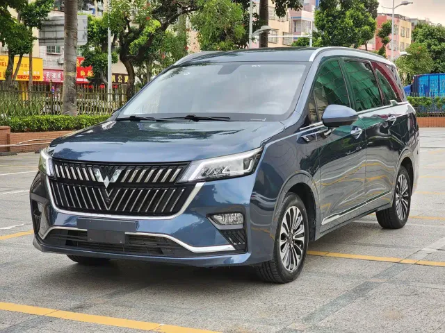 Фотография автомобиля — Wuling Jiachen
